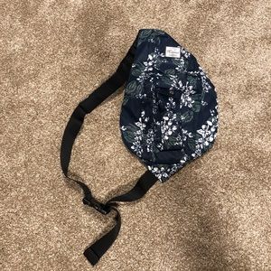 KAMO sling backpack